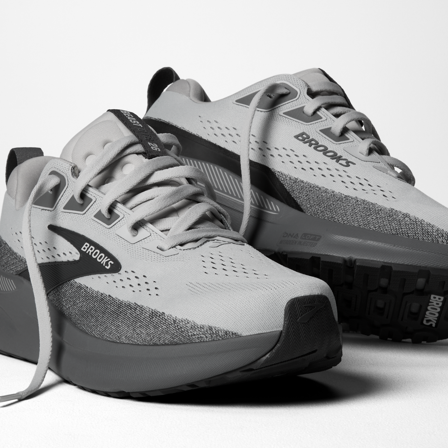 Mens Brooks Beast GTS 26 (4E Extra Wide)