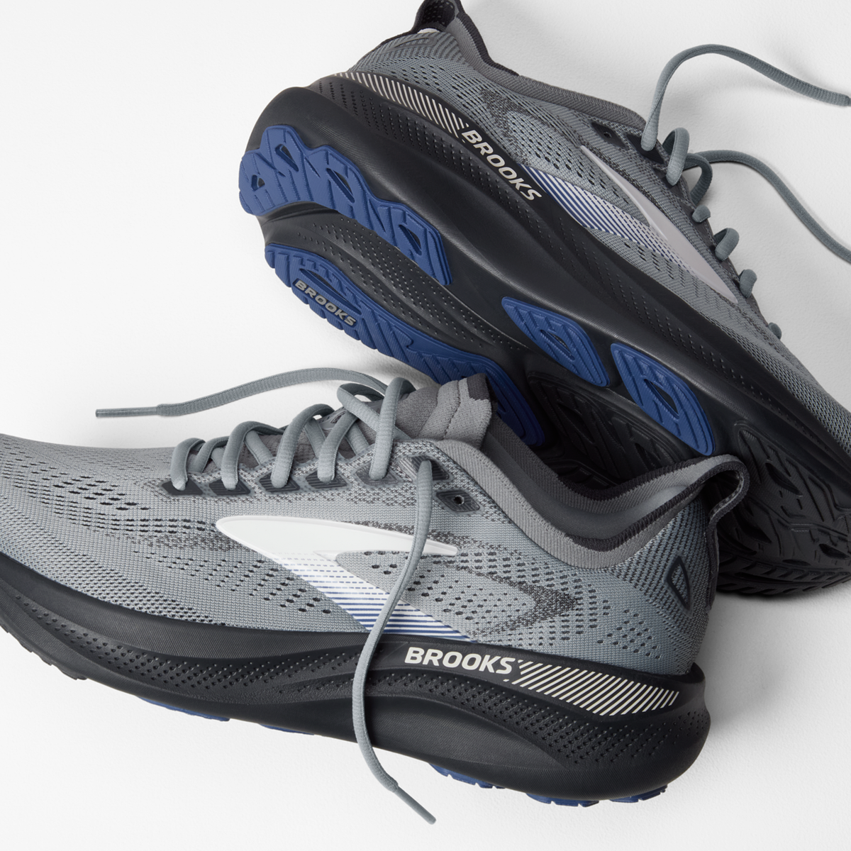 Mens Brooks Adrenaline GTS 26 (2E Wide)