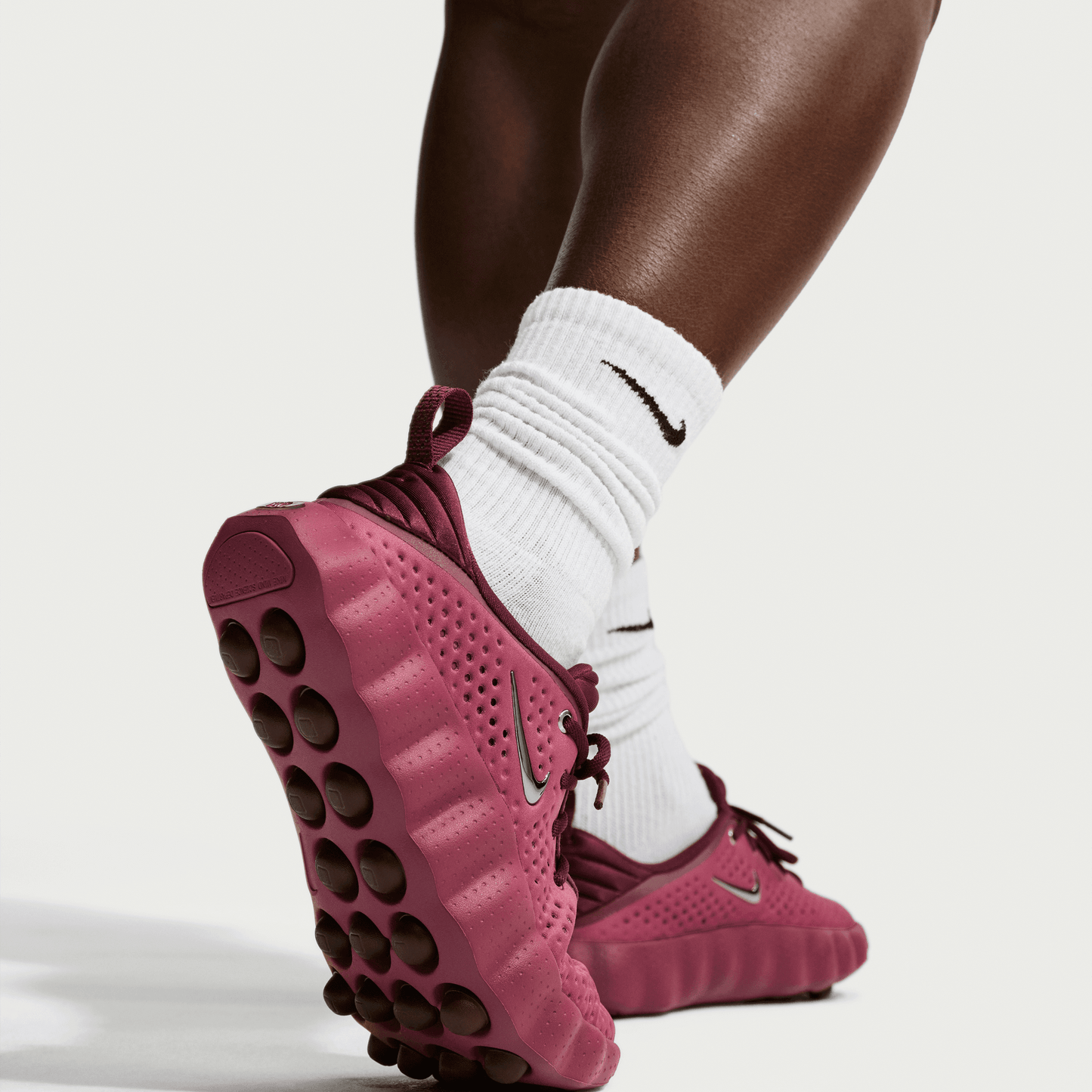 Womens Nike Mind 002