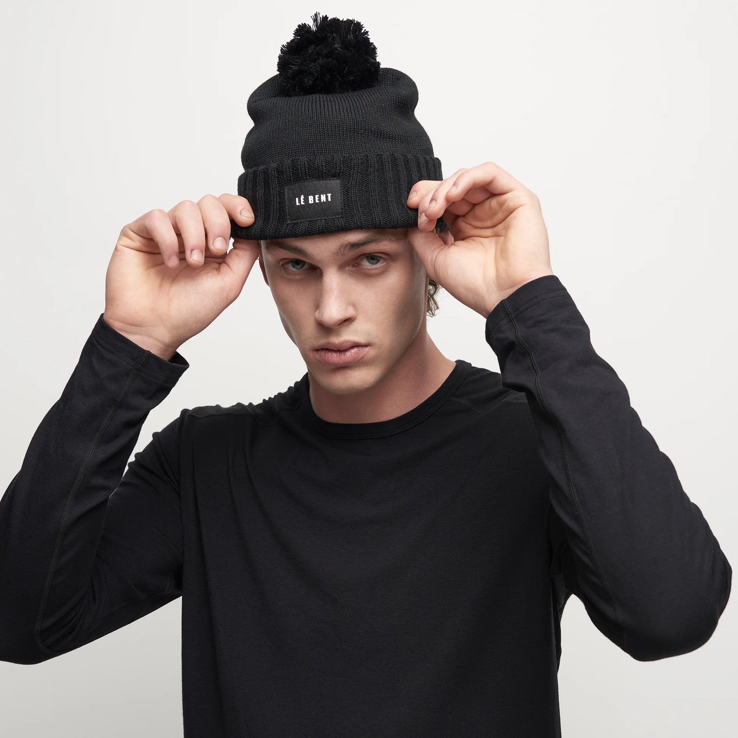 Le Bent Pom Pom Beanie Black