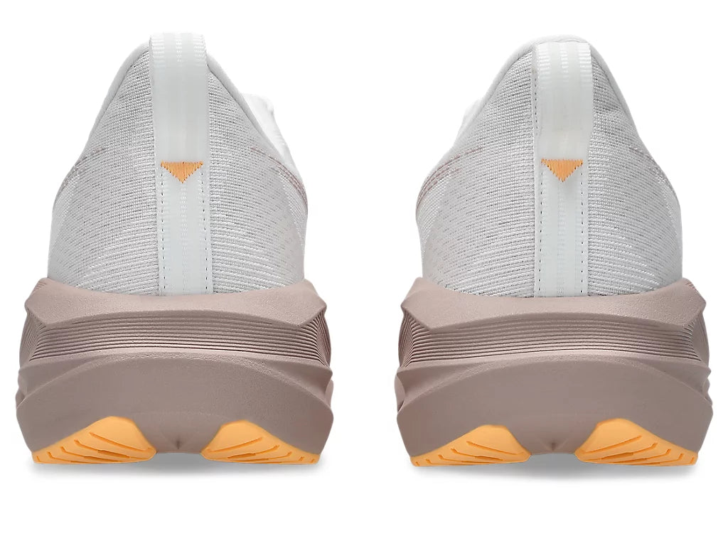 Womens Asics Novablast 5