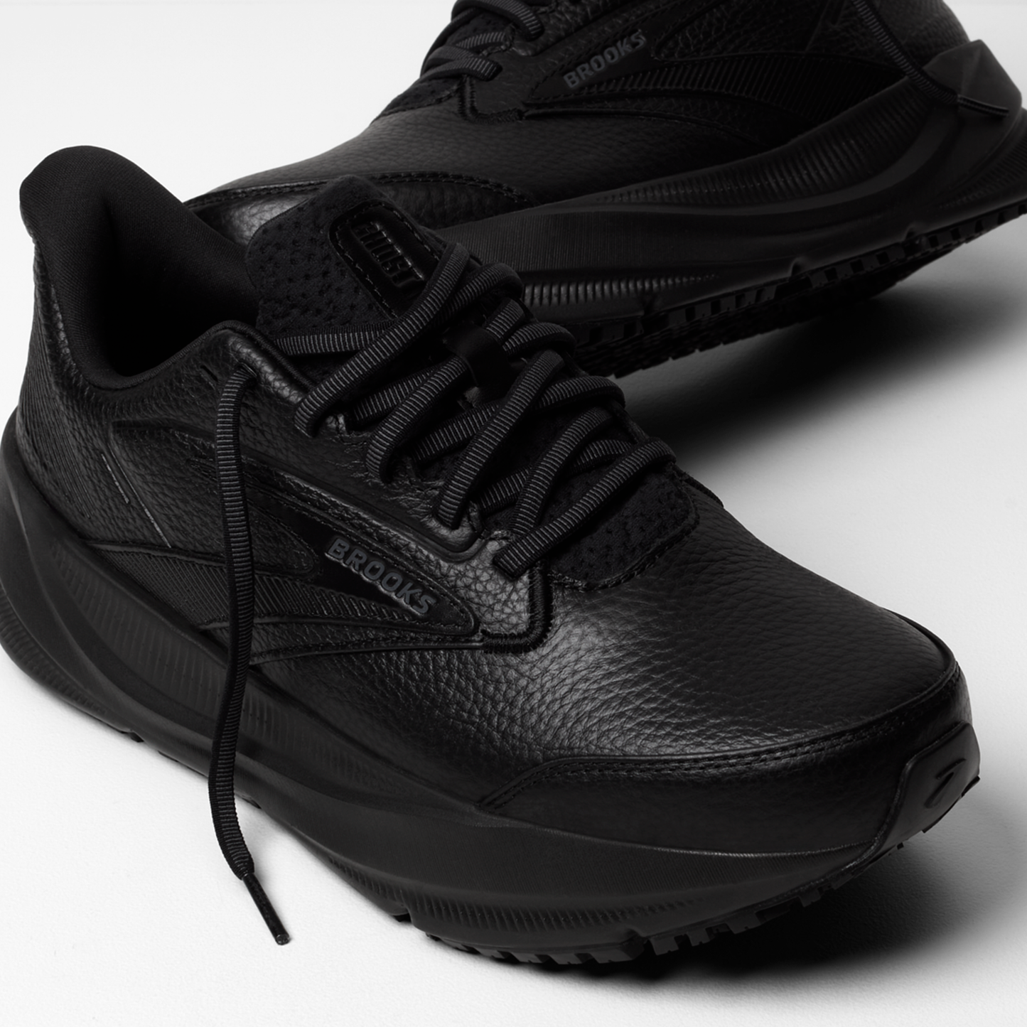 Mens Brooks Ghost Max 4 Slip Resistant (4E Extra Wide)