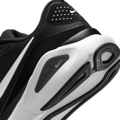 Womens Nike Structure 26