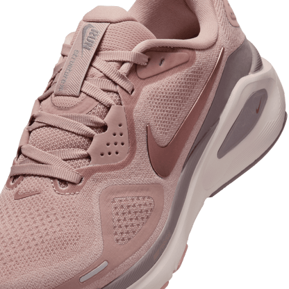 Womens Nike Structure 26