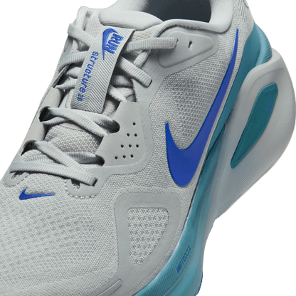 Mens Nike Structure 26