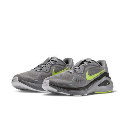 Mens Nike Structure 26