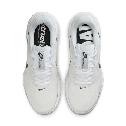 Mens Nike Structure 26