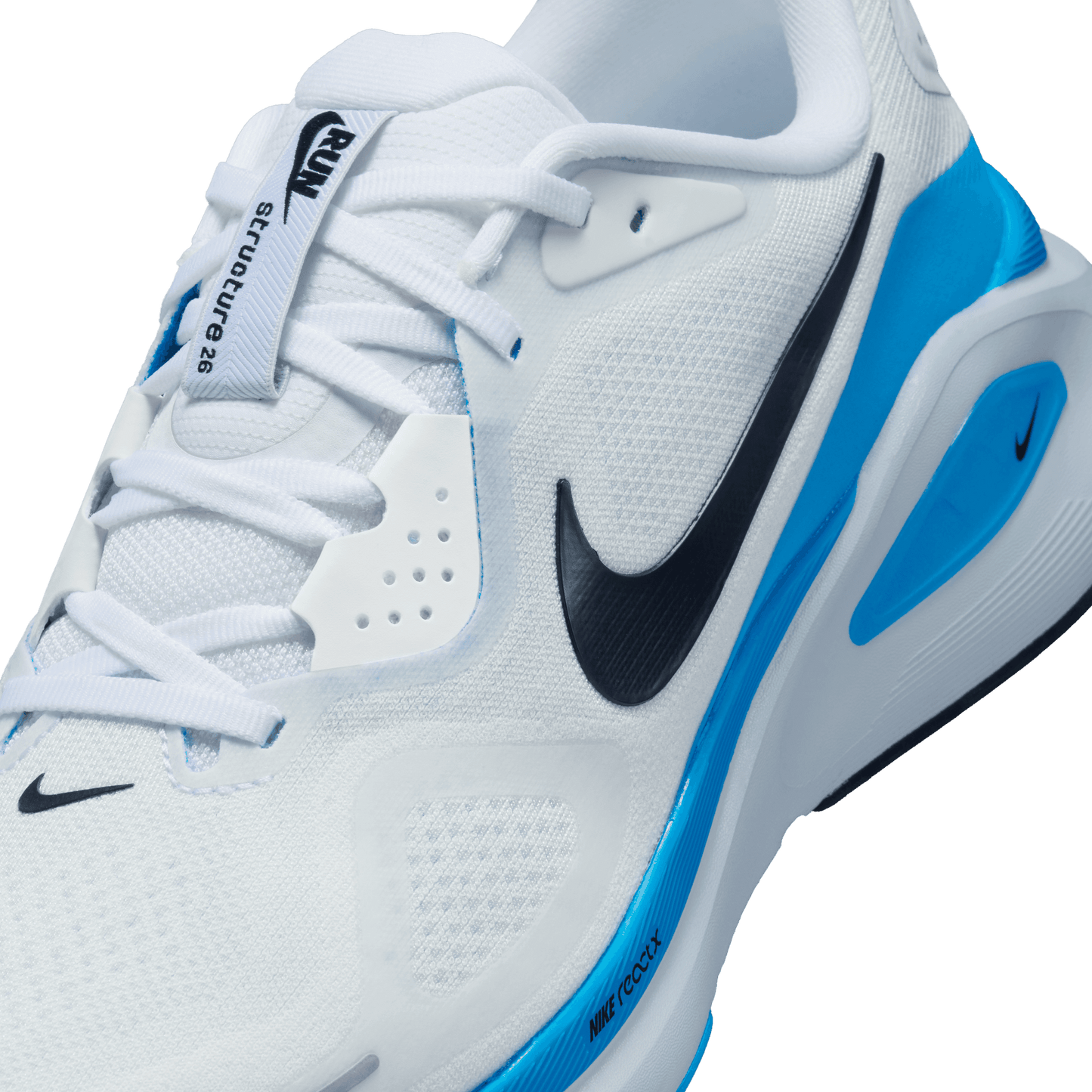 Mens Nike Structure 26