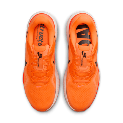 Mens Nike Structure 26