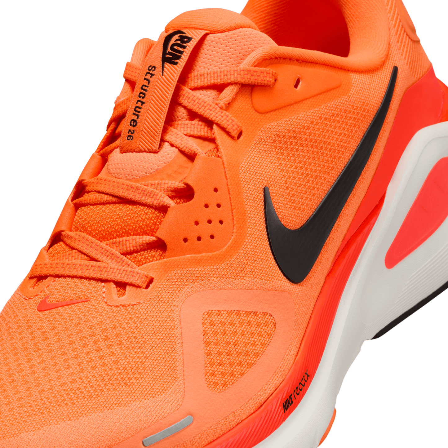 Mens Nike Structure 26