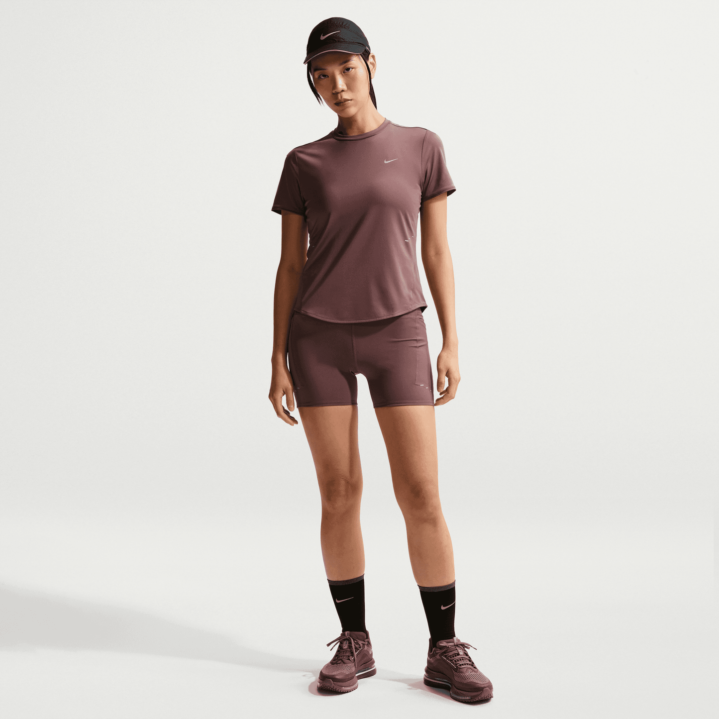 Womens Nike Dri-FIT Swift Hr 4In Short