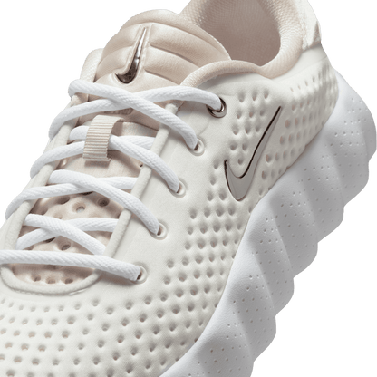 Womens Nike Mind 002