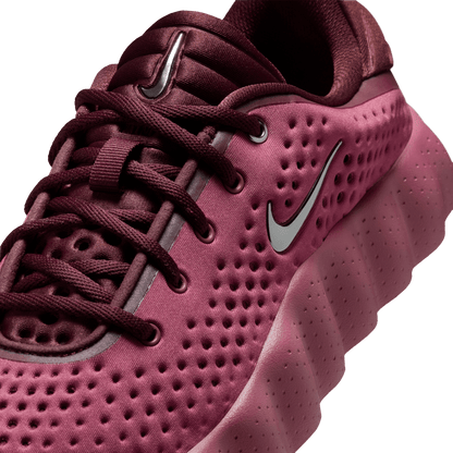 Womens Nike Mind 002