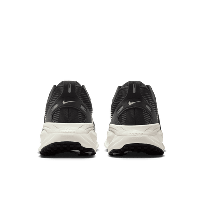 Mens Nike Vomero 18 (2E Wide)
