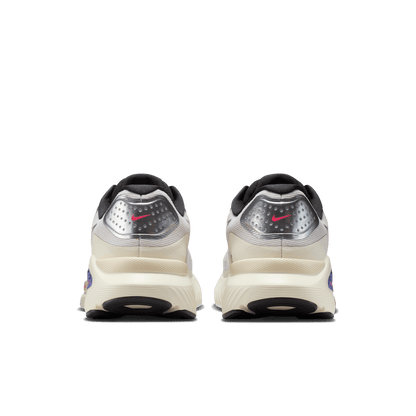 Mens Nike Structure 26