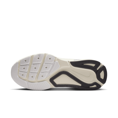 Mens Nike Structure 26