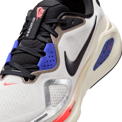 Mens Nike Structure 26