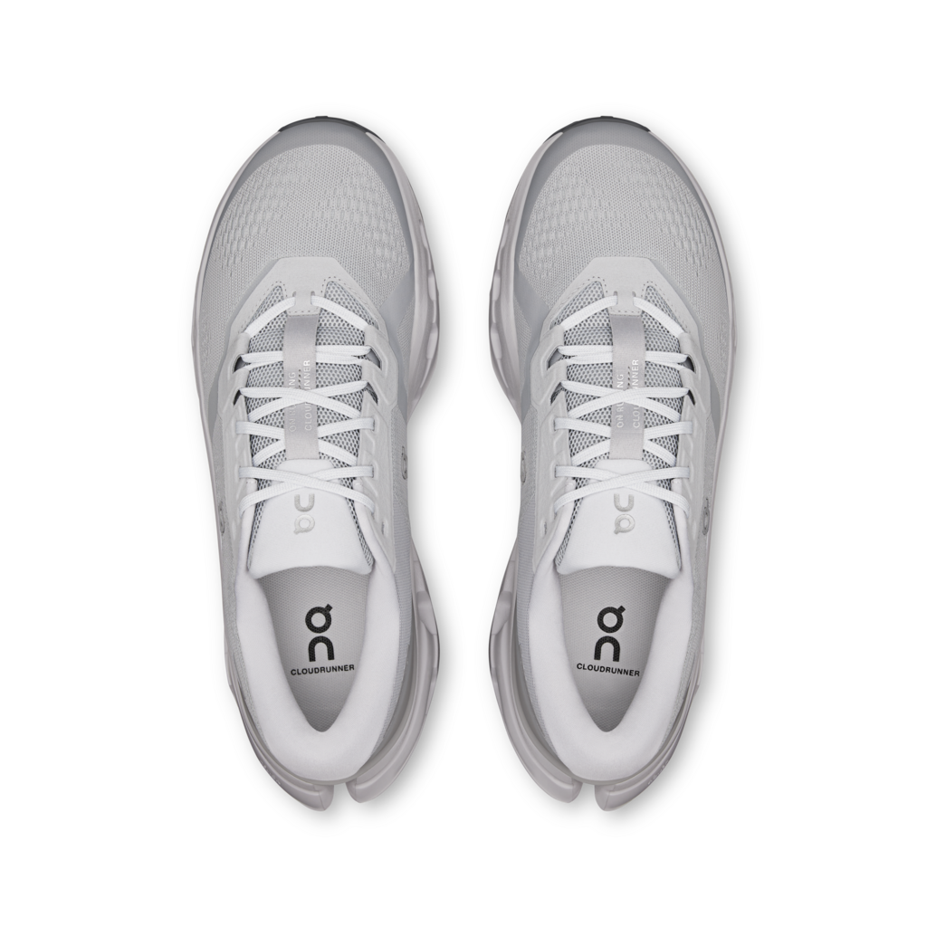 Mens On Cloudrunner 3