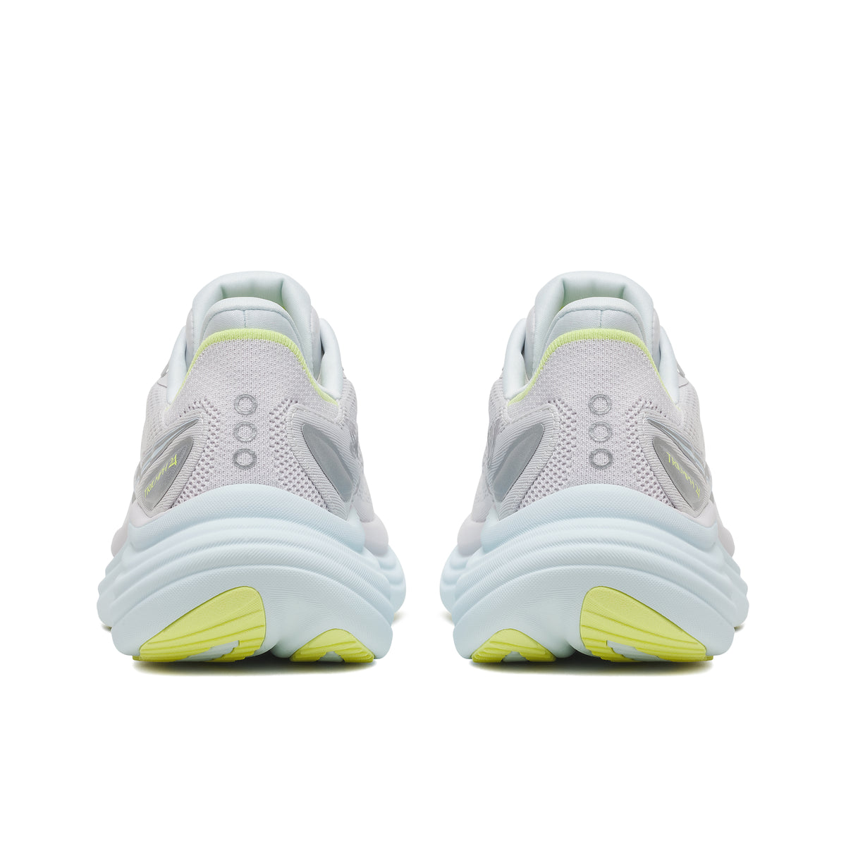 Womens Saucony Triumph 24