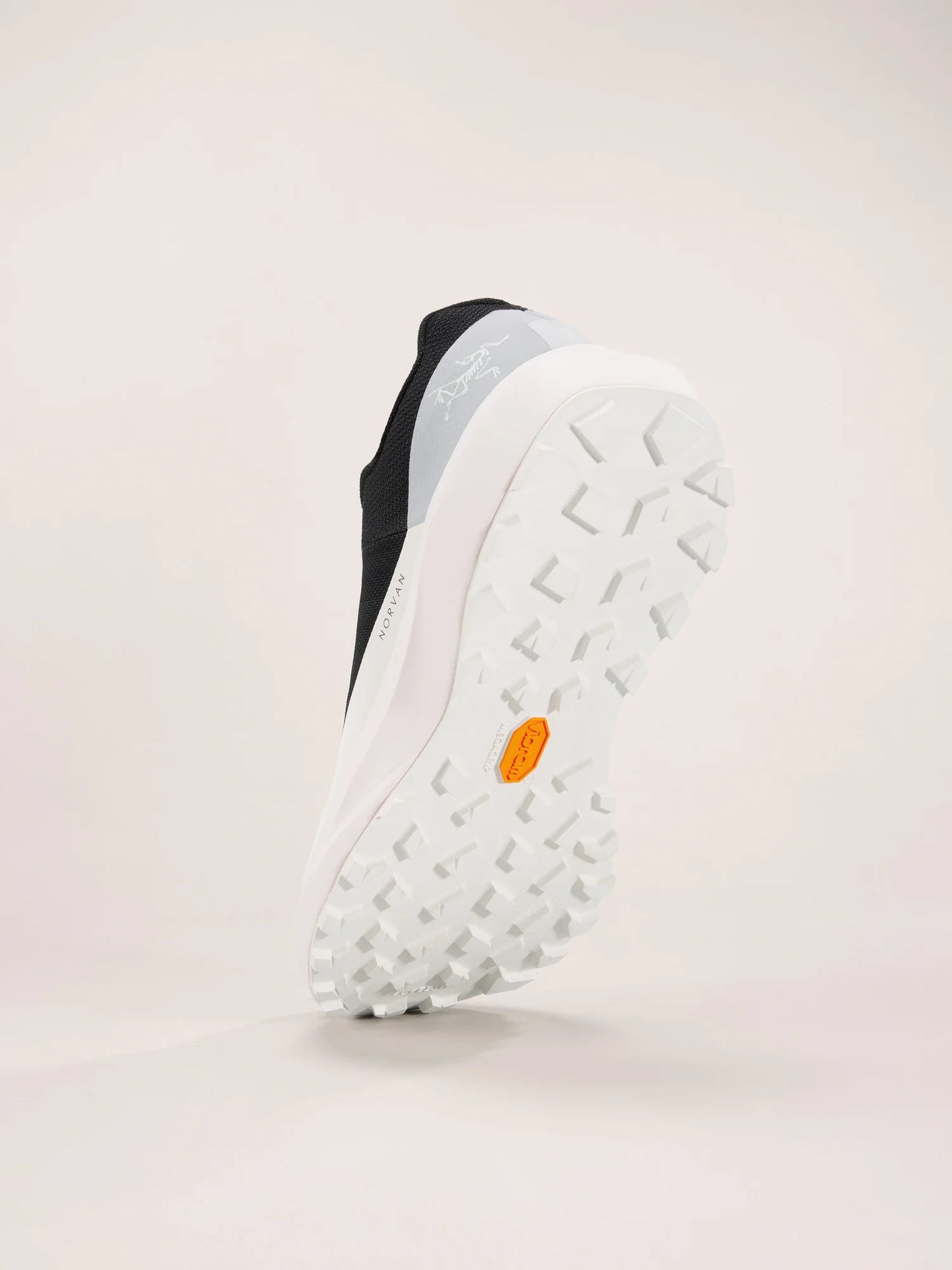 Womens Arc'teryx Norvan LD 4