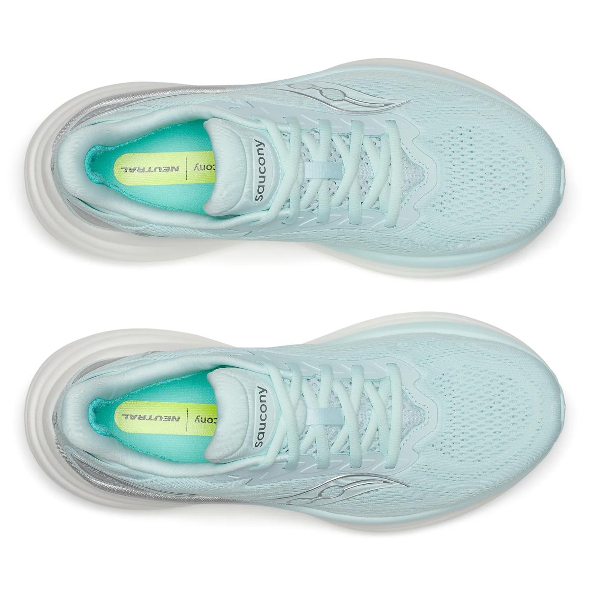 Womens Saucony Triumph 24