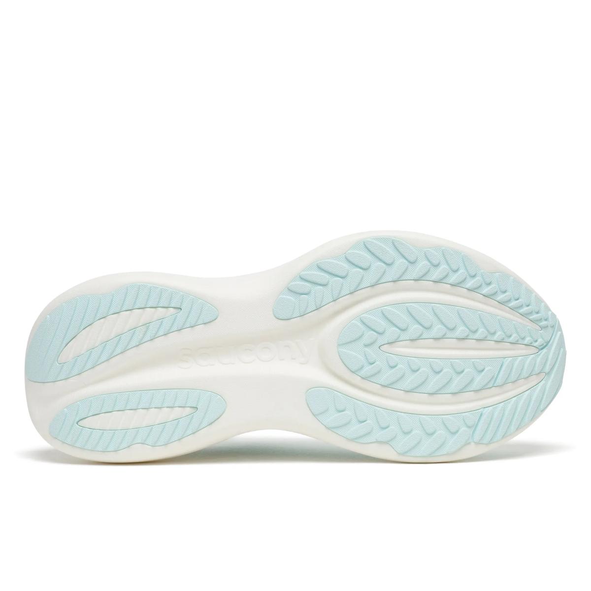 Womens Saucony Triumph 24
