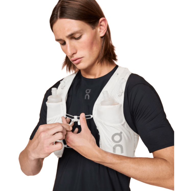 On Running Unisex Ultra Vest 10L